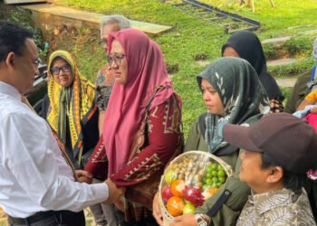 Anies minta maaf kepada perwakilan warga kampung Akuarium