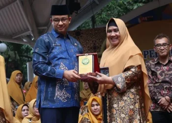 Pesan ustazah kondang Bahijah Hamid kepada Anies Baswedan
