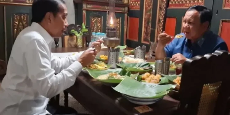 Presiden Prabowo masih di bawah bayang-bayang Jokowi?