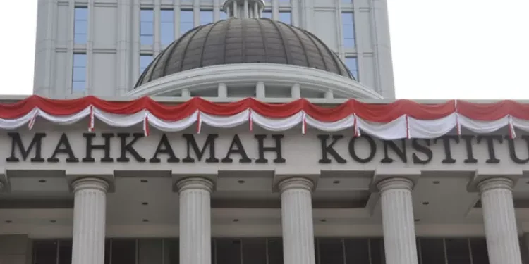 Penghapusan PT 20% harus diiikuti dengan perubahan sistem politik yang memihak rakyat