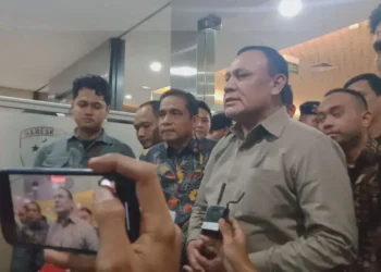 Setahun telah berlalu, Firli Bahuri masih bebas beerkeliaran