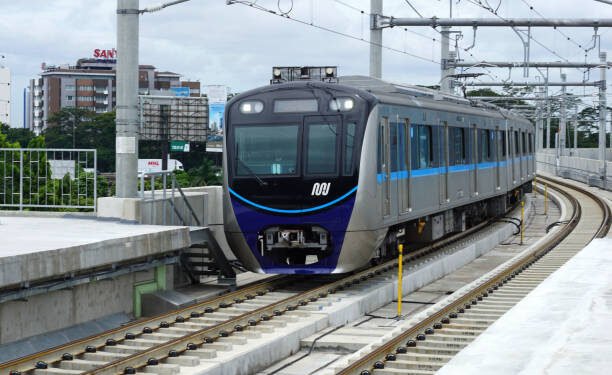 Layanan transportasi gratis Transjakarta, MRT, dan LRT untuk 15 golongan warga Jakarta