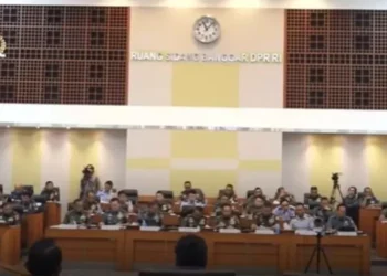 Rapat komisi I DPR di hotel mewah bukti klaim efisiensi hanya omon-omon belaka