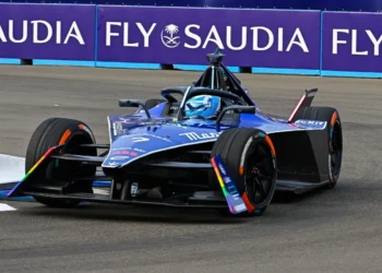 Balap mobil formula E akan diselenggarakan di tahun  2025
