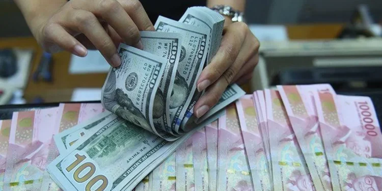 Pengamat: rupiah loyo, dan pemerintah tak punya solusi