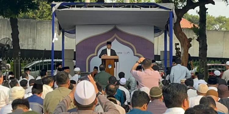 Pengamat: pesan khotbah Anies harus diikuti dengan aksi nyata