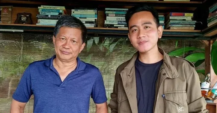 Pemakzulan Gibran, Rocky Gerung: pilih mundur atau ‘98?