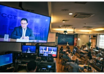 Anies Baswedan narsum di foreign correspondent club Thailand