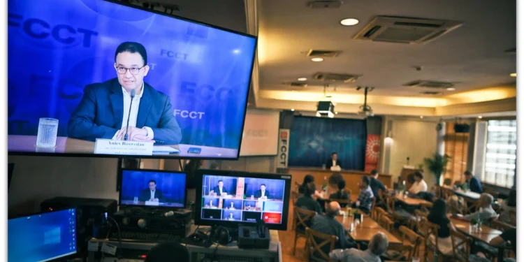 Anies Baswedan narsum di foreign correspondent club Thailand
