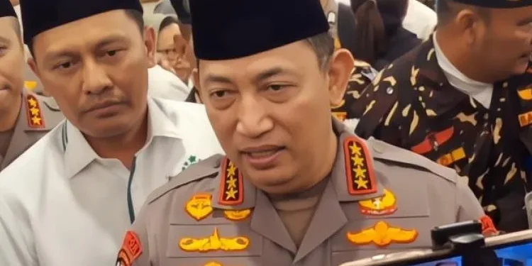 Desakan untuk memberhentikan kapolri kian bergema