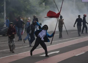 Kerusuhan tanpa aktor mungkin dilakukan pemuda kota yang terimbas krisis multi dimensi