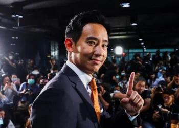 Anies Baswedan berdiskusi dengan Pita Limjaroenrat, politisi Thailand yang dijegal jadi PM