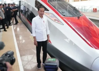 Menkeu tolak bayar utang Whoosh , Jokowi harus tanggung jawab