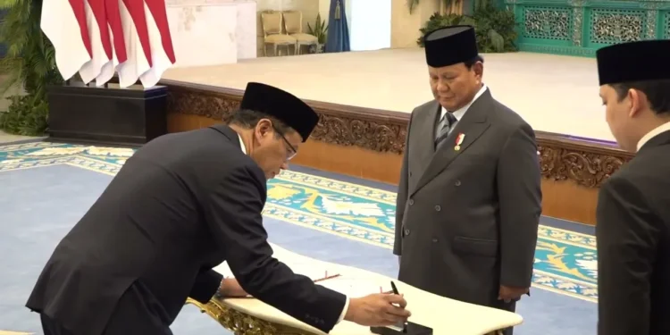 Satu tahun Prabowo, kabinet obesitas bebani anggaran