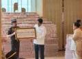 Serahkan uang sitaan, jaksa agung komit berantas korupsi