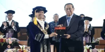 ITS anugrahkan penghargaan tertinggi kepada SBY