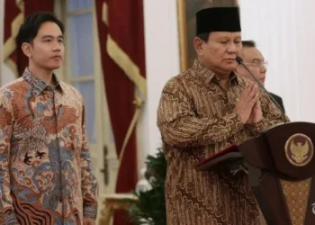Pengamat minta Prabowo segera non-aktifkan Gibran, agar DPR mulai proses pemakzulan