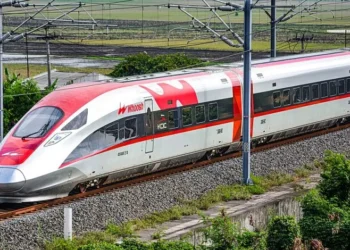 Prabowo ambil alih whoosh karena tidak berdaya hadapi tekanan China?